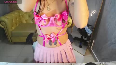 Elody  online show from September 18, 12:58 pm