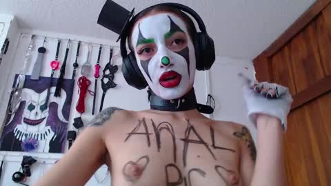 Chelsea  Please help me to reach 100 thumbs up online show from March 2, 5:31 pm