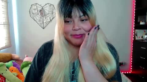 Ely online show from November 11, 2:47 pm