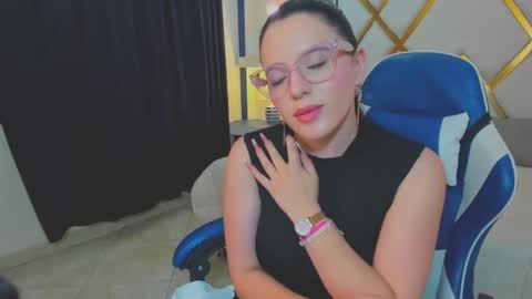 Estefany Martinez Acua INSTAGRAM ema 04oficial online show from May 25, 8:08 pm