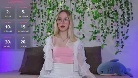 Emma online show from March 30, 8:52 pm