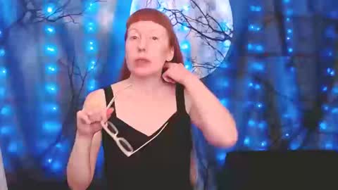 Ember Starleena online show from October 20, 6:00 pm