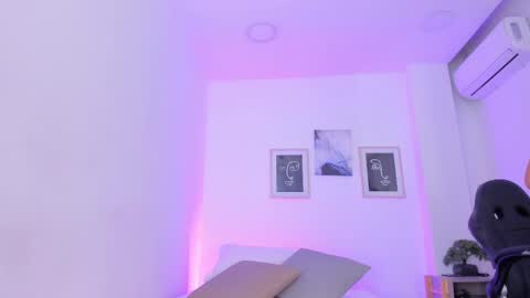 emelie_89 online show from February 27, 11:41 am