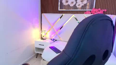 Emily  online show from June 21, 4:16 am