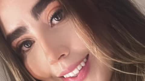 emi_royse online show from December 1, 9:06 pm