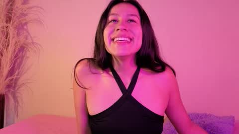 Emilia Gomez online show from September 27, 1:29 pm