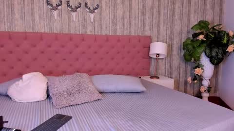 Emily  online show from January 8, 5:11 am