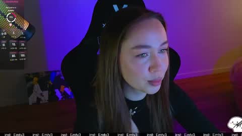 Emili online show from April 6, 9:32 am