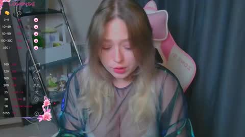 emiliaaah online show from February 11, 11:12 am