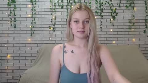 Amili online show from December 14, 3:04 pm