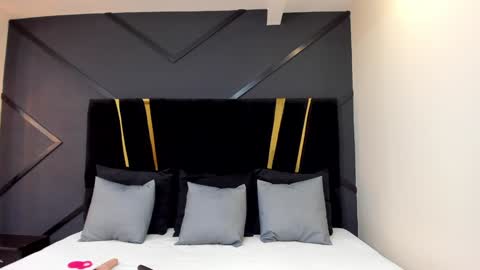 Emillie online show from January 14, 5:23 pm