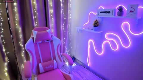 Emiliya online show from February 23, 2:14 am