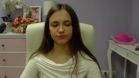 Emilly online show from March 8, 8:51 am