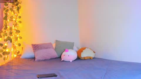 emilly online show from March 9, 7:45 am