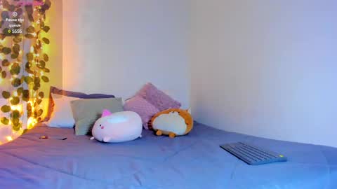 emilly online show from March 6, 11:36 am