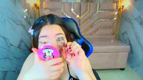 Emily online show from January 13, 1:48 pm