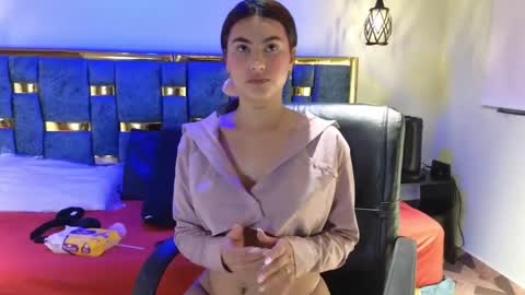 emily fox 3 online show from September 11, 4:02 am