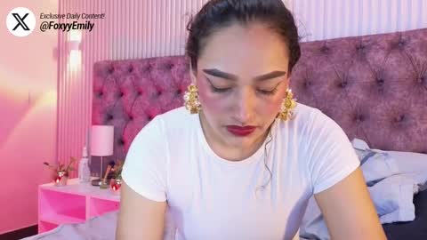 Emily online show from February 16, 7:36 pm