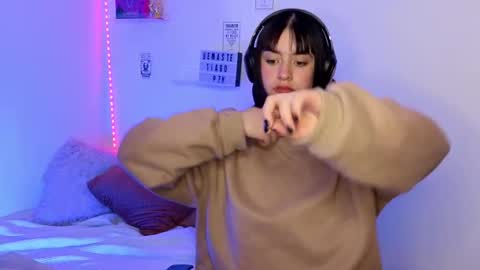 Emily Lindey online show from March 27, 8:26 am