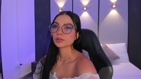 emily_tolson online show from May 8, 7:27 pm