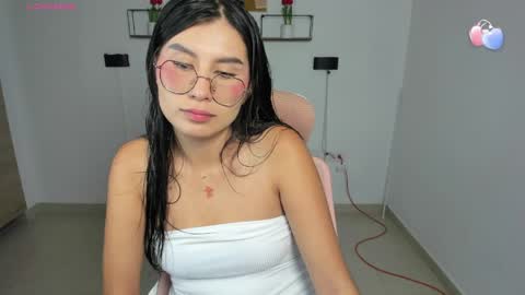 Emi online show from March 30, 10:42 pm