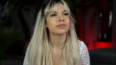 Emily online show from December 22, 8:28 am