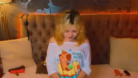 Baby Emelli online show from May 13, 7:58 am