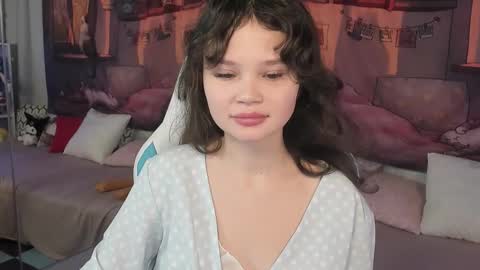 Emilyhaves online show from November 15, 6:42 pm