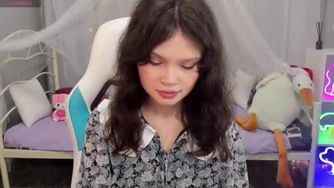 Emilyhaves online show from December 21, 6:06 am