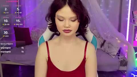 Emilyhaves online show from June 15, 1:00 pm