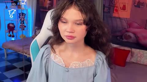 Emilyhaves online show from December 15, 7:24 am