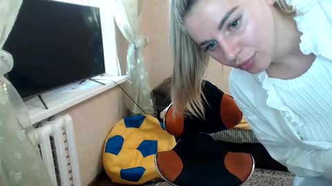 emilyfork online show from May 15, 4:32 pm