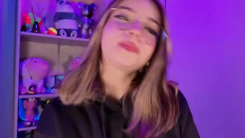 VALEEEN online show from April 17, 3:25 pm