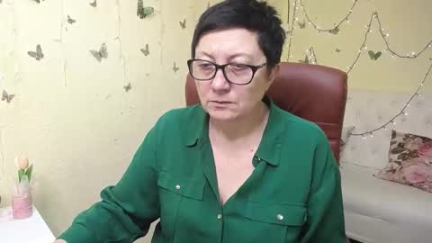 Emily online show from March 22, 8:20 am