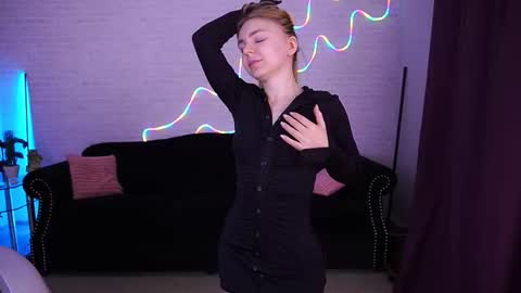  MY NAME IS Emily WELCOME EVERYONE I WILL BE HAPPY TO GIVE YOU WHAT YOU HAVE DREAMED OF FOR SO LONG online show from December 3, 9:33 am