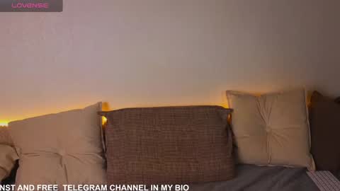 Emily wish-list  online show from December 11, 3:24 am