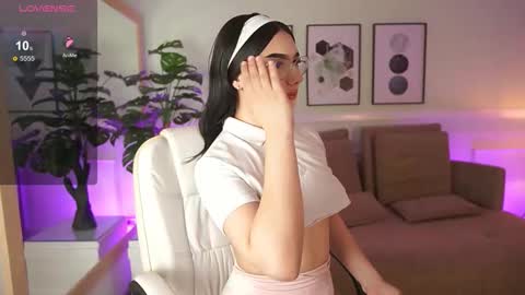 Emily Turner  online show from February 27, 7:35 pm