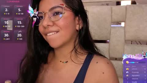 emilyy_cooperr online show from January 9, 3:16 pm