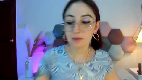 Emilyy Watson online show from September 23, 12:53 am