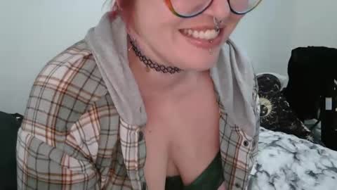 emma lotacurves online show from December 19, 4:46 pm