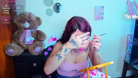 emma_boo_ online show from March 19, 8:02 pm