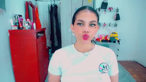 emma online show from October 19, 12:56 am