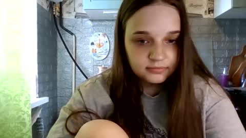 emma_emmochka online show from June 8, 5:30 am