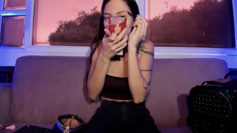 emma_jhoons online show from January 19, 11:50 am