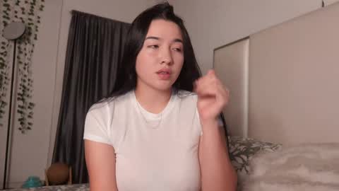 emma_johnson_ online show from January 24, 1:56 am