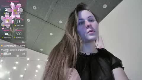 emma_just online show from October 26, 5:52 pm
