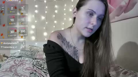 emma_just online show from November 17, 6:30 pm