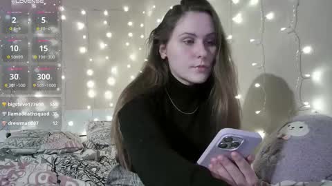 emma_just online show from December 19, 6:44 pm