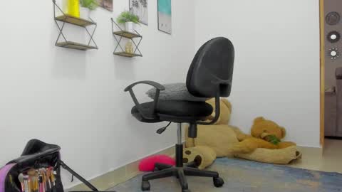 whises lits        online show from December 17, 6:12 pm