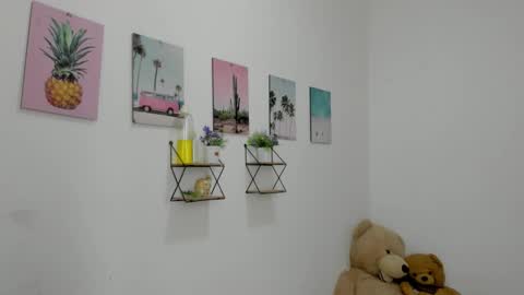 whises lits        online show from February 22, 7:26 pm